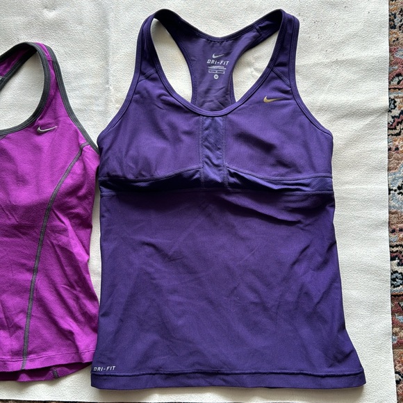 Nike Racerback Tank Tops W/ Built In Bra Bundle of Two Sze Medium - Picture 7 of 15
